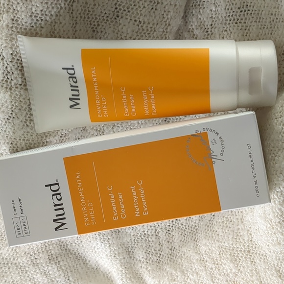 Murad Essential-C Cleanser, 200ml/6.75fl oz - Picture 11 of 11